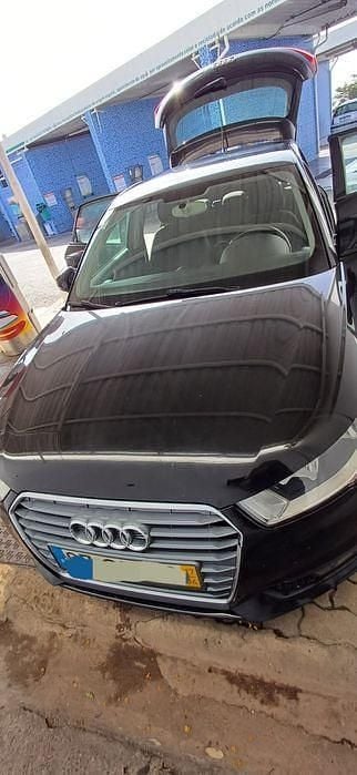Usado 2017 Audi A1 Sportback Sport Citadino | € 11.000 - Imagem 1/4