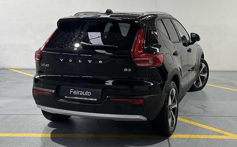 Usado Volvo XC40 163 HP (119 kW) 2026 Preto SUV
