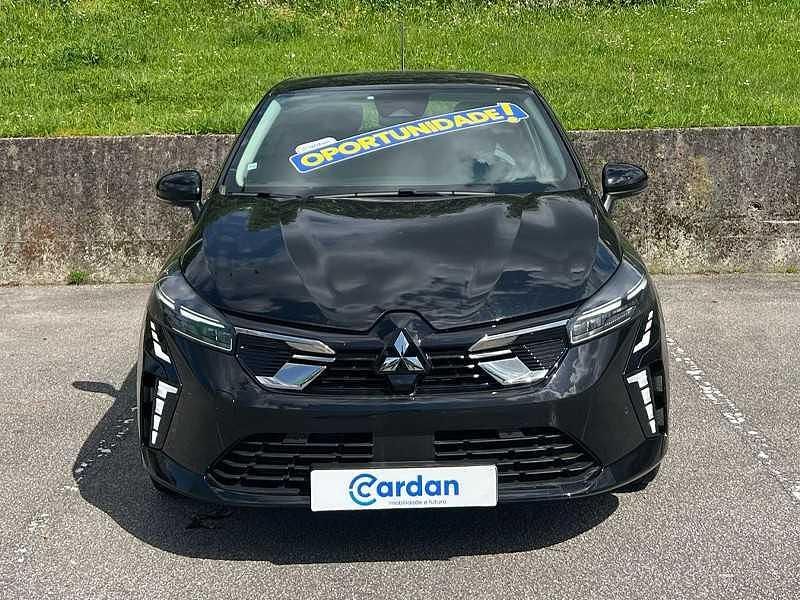 Usado Mitsubishi Colt 65 HP (47 kW) 2024 Preto Citadino