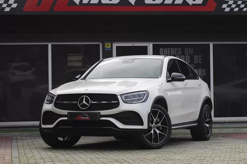 Usado Mercedes GLC300 AMG line 306 HP (225 kW) 2022 Branco Coupé