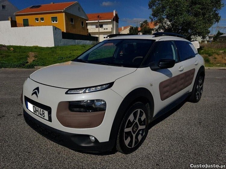 Branco Usado 2015 Citroën C4 Cactus Citadino | € 11.850 (Preço justo) - Imagem 1/1