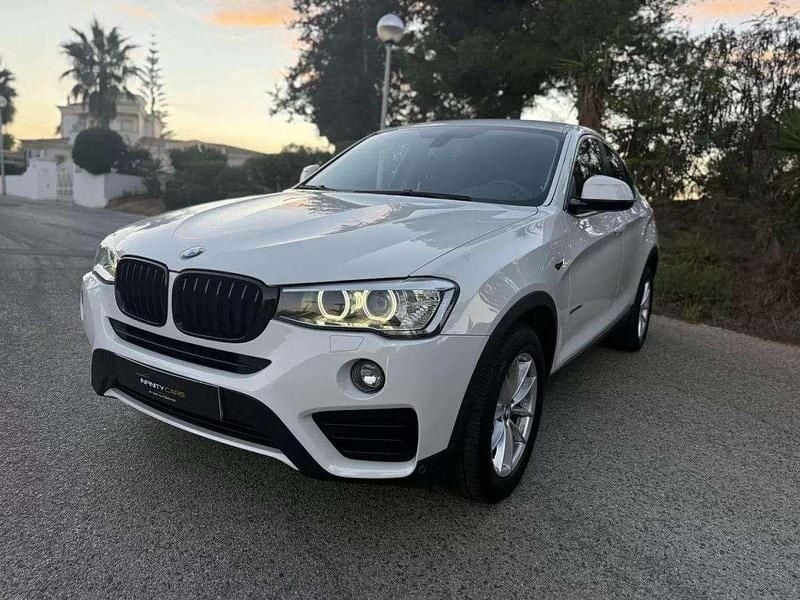 Branco Usado 2016 BMW X4 Advantage SUV | € 22.999 - Imagem 1/4