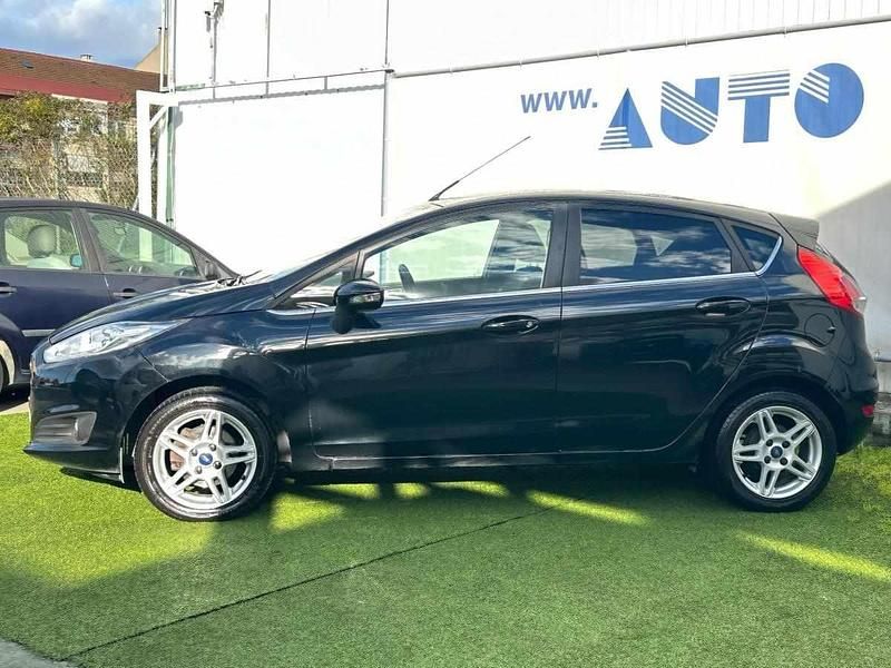 Usado Ford Fiesta Titanium 75 HP (55 kW) 2013 Preto Citadino