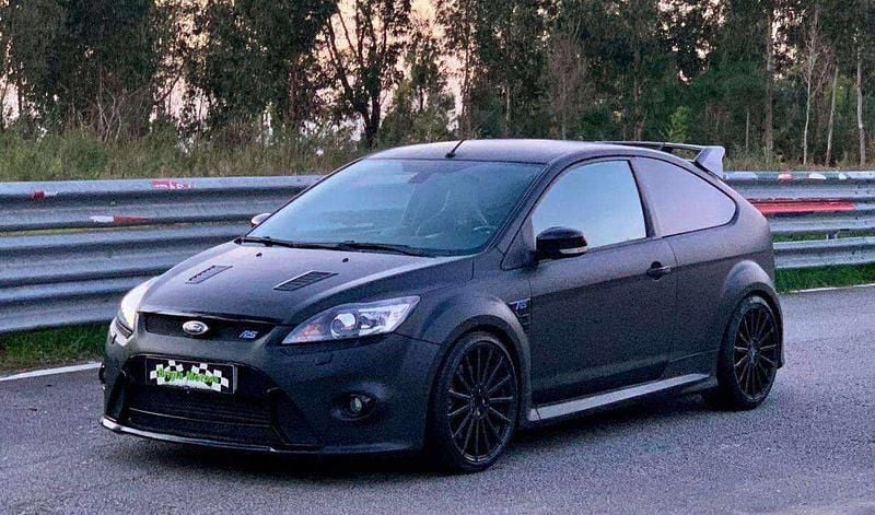 Preto Usado 2010 Ford Focus RS Citadino | € 75.000 - Imagem 1/4