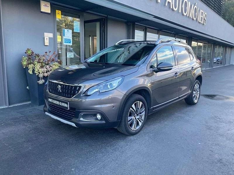 Cinzento Usado 2018 Peugeot 2008 SUV | € 13.500 (Preço justo) - Imagem 1/4