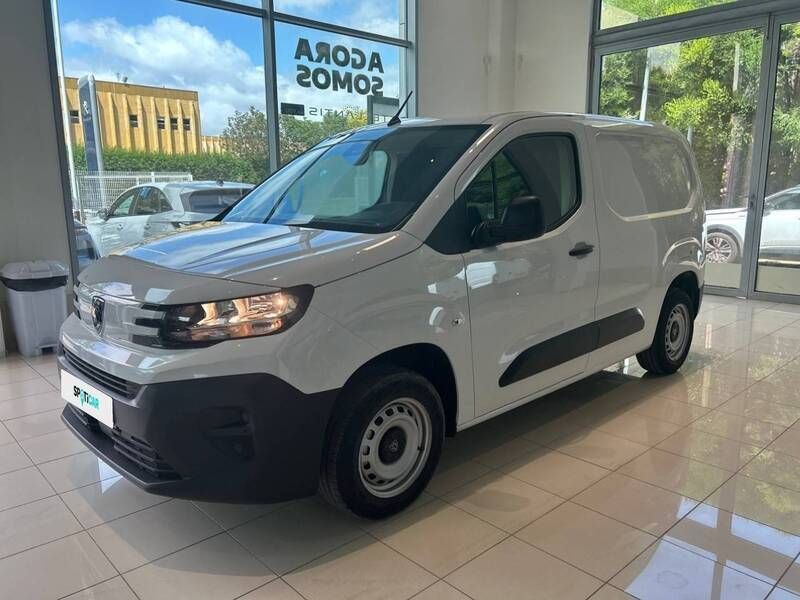 Branco Usado 2024 Peugeot Partner Monovolume | € 19.900 - Imagem 1/4
