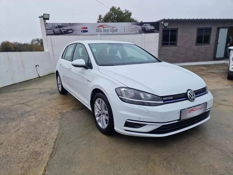 Usado VW Golf VII 131 HP (96 kW) 2019 Branco Citadino