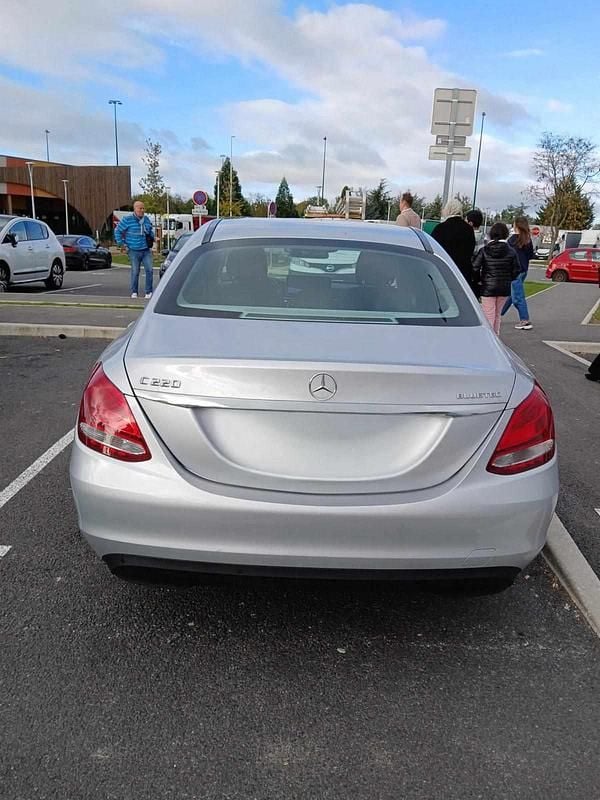 Cinzento Usado 2015 Mercedes C220 | € 27.500 (Caro) - Imagem 1/4