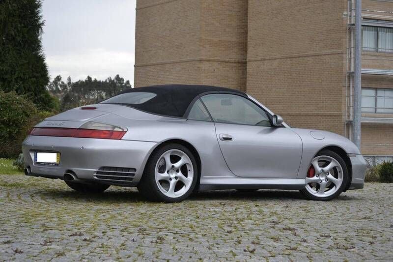 Usado Porsche 911 320 HP (235 kW) 2004 Cinzento