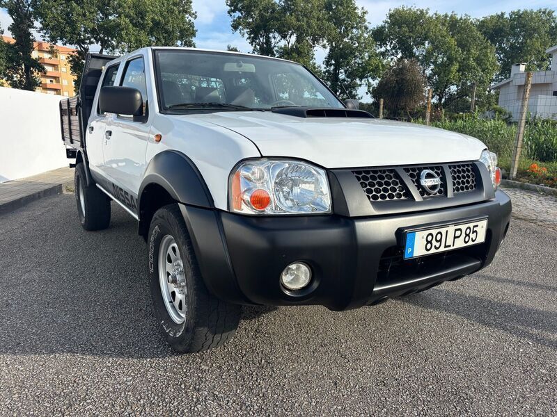 Branco Usado 2011 Nissan Cabstar Pickup | € 18.900 - Imagem 1/4