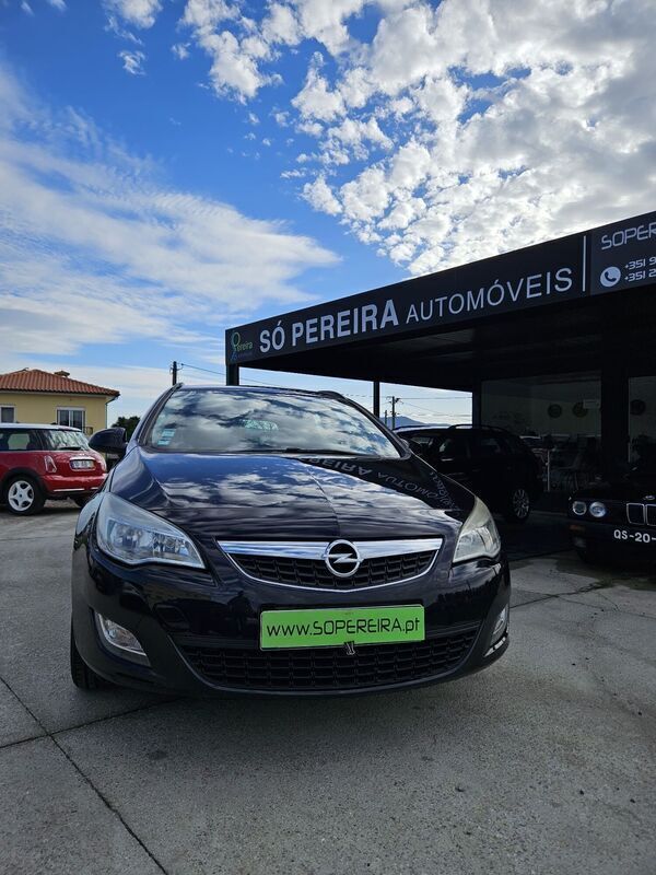 Preto Usado 2011 Opel Astra Enjoy Carrinha | € 7.900 (Preço elevado) - Imagem 1/4