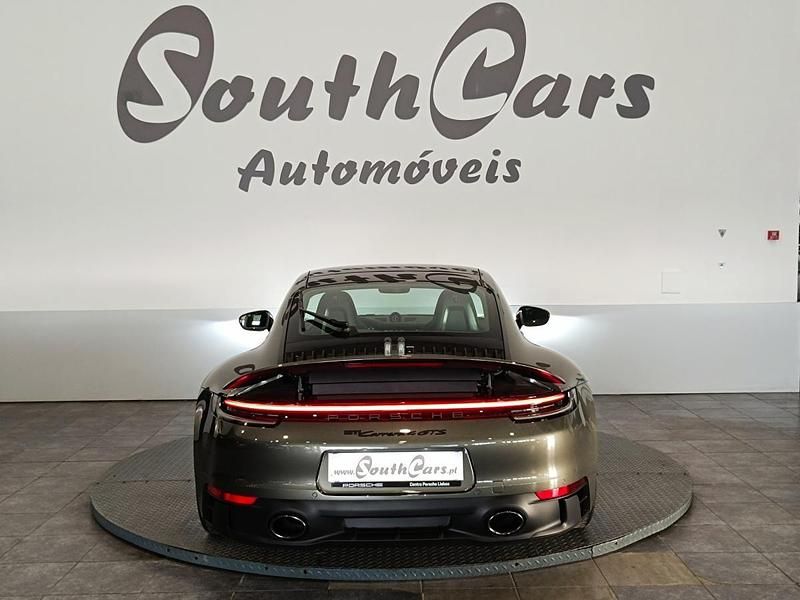 Usado Porsche 911 480 HP (353 kW) 2022 Verde