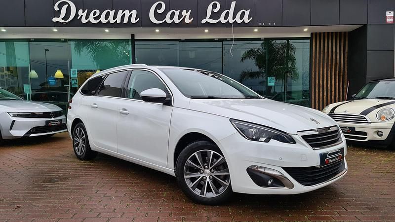 Usado Peugeot 308 Allure 120 HP (88 kW) 2017 Branco Carrinha