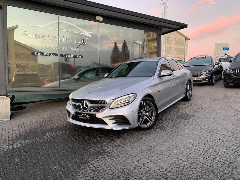 Cinza Usado 2020 Mercedes C300 AMG line Sedan | € 31.900 (Preço justo) - Imagem 1/4