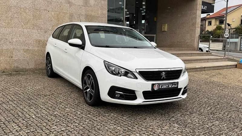Usado Peugeot 308 Allure 130 HP (95 kW) 2018 Branco Carrinha
