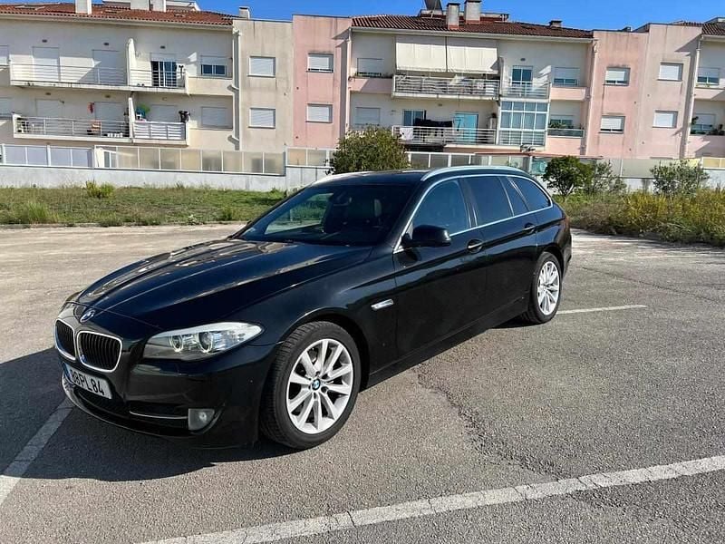 Preto Usado 2013 BMW 520 Carrinha | € 13.850 (Bom preço) - Imagem 1/4