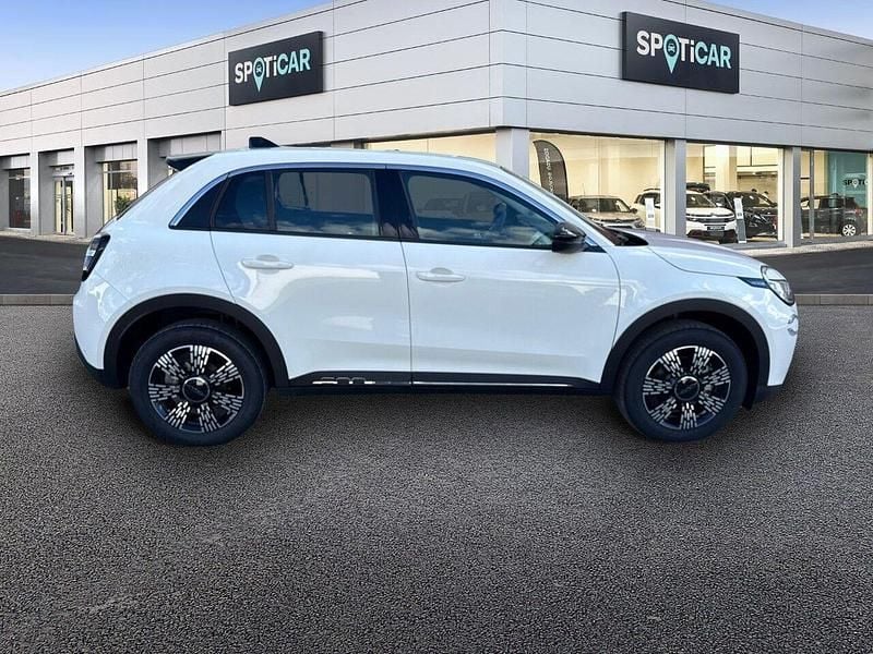 Usado Fiat 600 145 HP (106 kW) 2025 Branco SUV