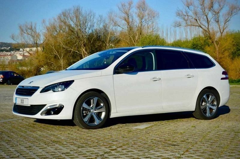 Branco Usado 2014 Peugeot 308 Carrinha | € 11.499 (Bom preço) - Imagem 1/4