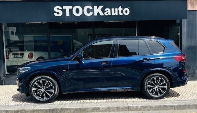 Azul Usado 2021 BMW X5 SUV | € 59.500 (Preço justo) - Imagem 1/4