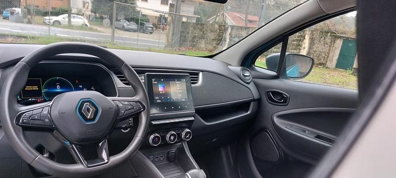 Usado Renault Zoe 80 kW (109 HP) 2020 Azul Citadino