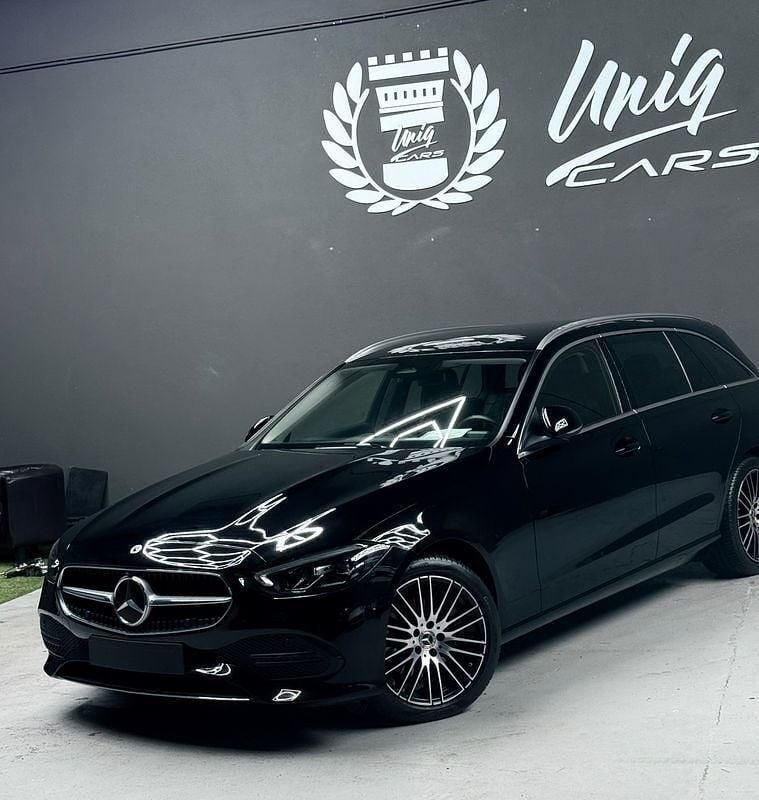 Preto Usado 2023 Mercedes C220 Avantgarde Carrinha | € 41.999 (Preço justo) - Imagem 1/4