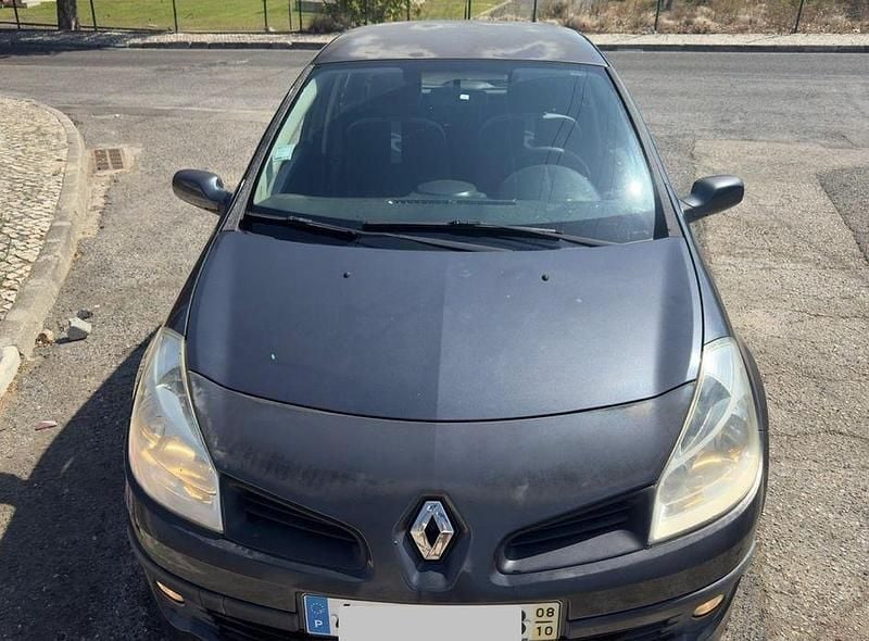 Usado 2008 Renault Clio II Sedan | € 5.000 (Preço elevado) - Imagem 1/4