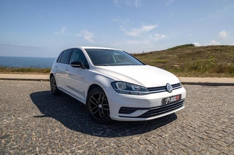 Usado VW Golf VII 115 HP (84 kW) 2019 Branco