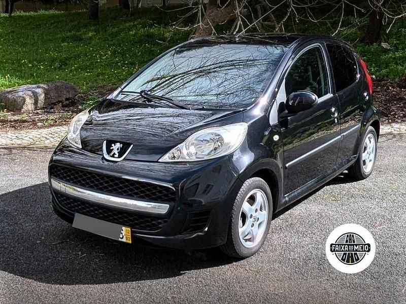 Usado Peugeot 107 68 HP (50 kW) 2012 Preto Citadino