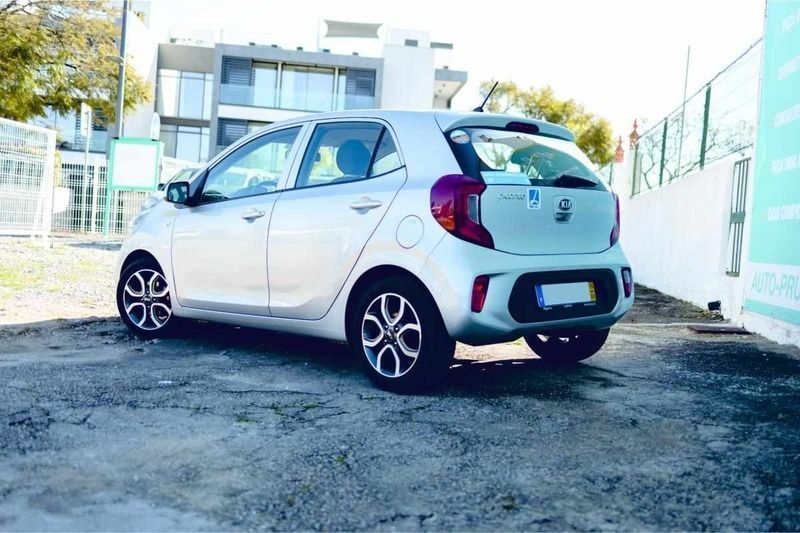 Usado Kia Picanto 67 HP (49 kW) 2019 Cinzento Citadino