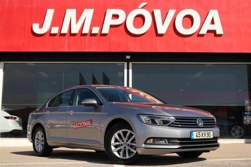 Cinzento prata Usado 2019 VW Passat Business Sedan | € 18.990 (Preço justo) - Imagem 1/4