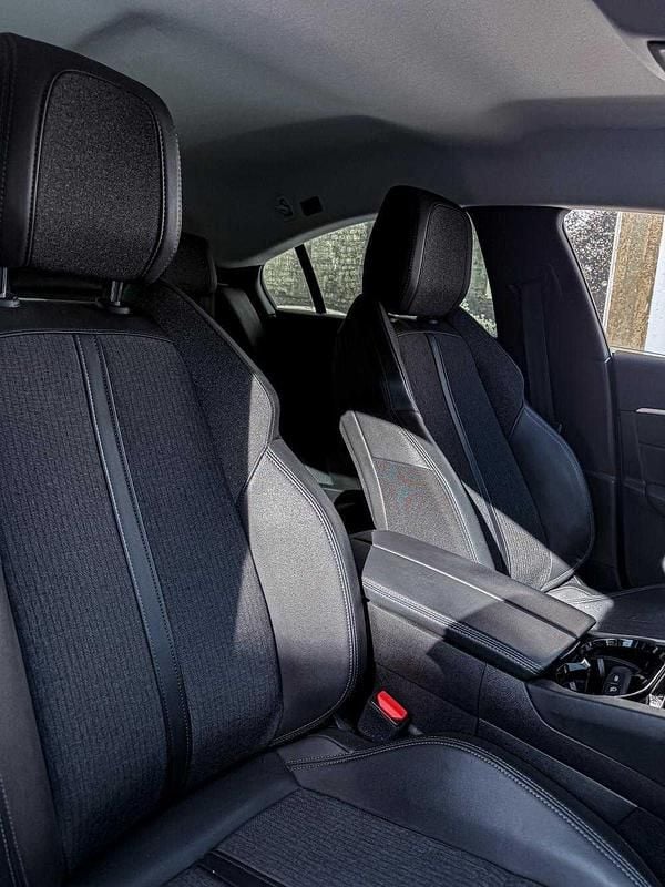 Usado Peugeot 508 Allure 131 HP (96 kW) 2022 Cinzento