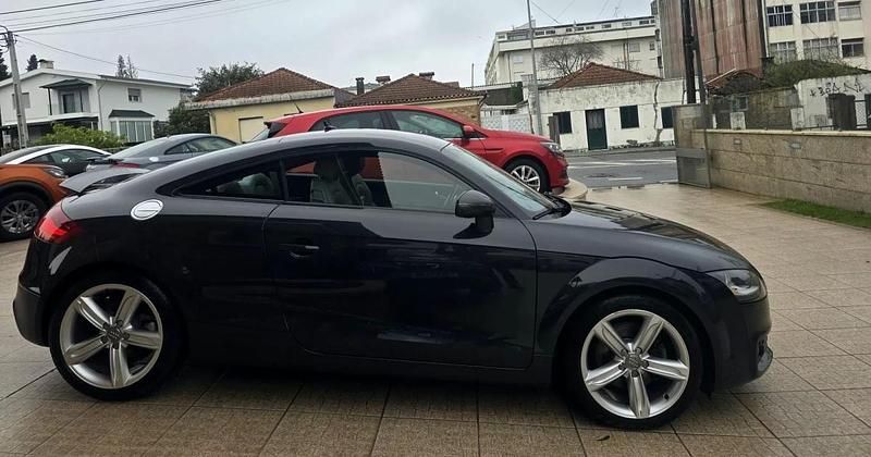 Usado Audi TT 170 HP (125 kW) 2011 Cinza escuro Coupé
