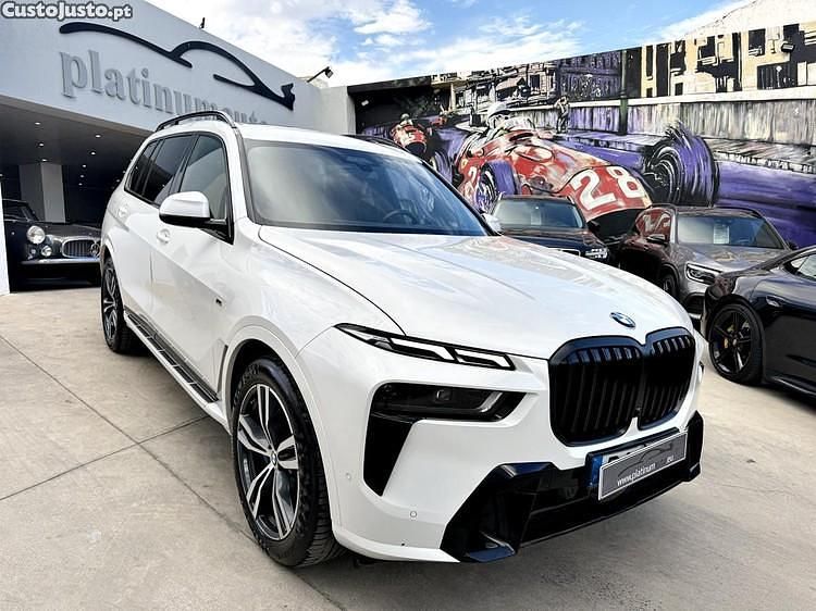 Branco Usado 2023 BMW X7 M Sport SUV | € 114.950 - Imagem 1/1