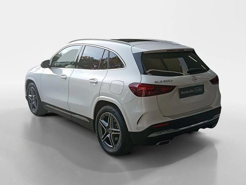 Usado Mercedes GLA200 150 HP (110 kW) 2024 Branco polar SUV
