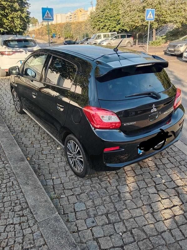 Usado Mitsubishi Space Star 80 HP (58 kW) 2019 Preto Citadino