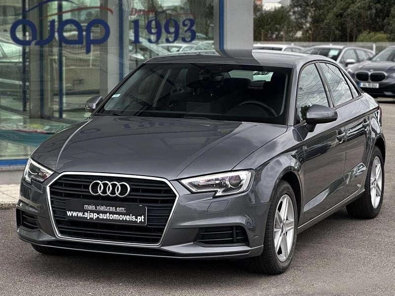 Cinzento Usado 2020 Audi A3 | € 23.370 (Caro) - Imagem 1/4
