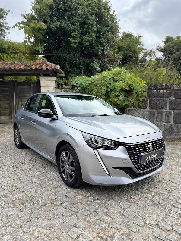 Cinzento Usado 2022 Peugeot 208 Citadino | € 12.990 (Bom preço) - Imagem 1/4