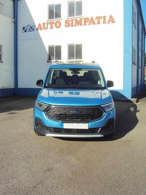 Usado Ford Tourneo Connect 114 HP (83 kW) 2023 Azul Monovolume