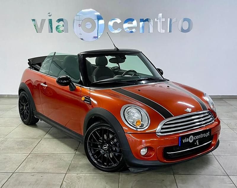 Laranja Usado 2011 Mini Cooper Cabriolet Cabrios | € 11.750 - Imagem 1/4