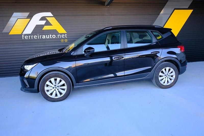 Usado Seat Arona Style 115 HP (84 kW) 2024 Preto SUV