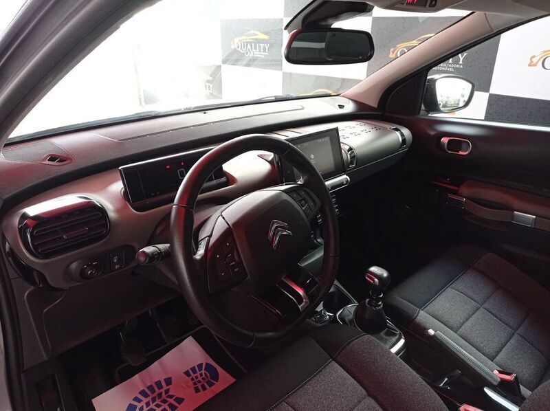 Usado Citroën C4 Comfort 102 HP (75 kW) 2020 Branco SUV