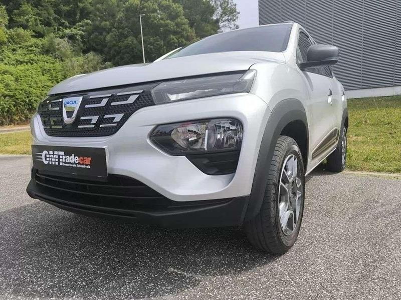 Cinzento Usado 2021 Dacia Spring Comfort Plus Citadino | € 10.500 (Preço justo) - Imagem 1/4