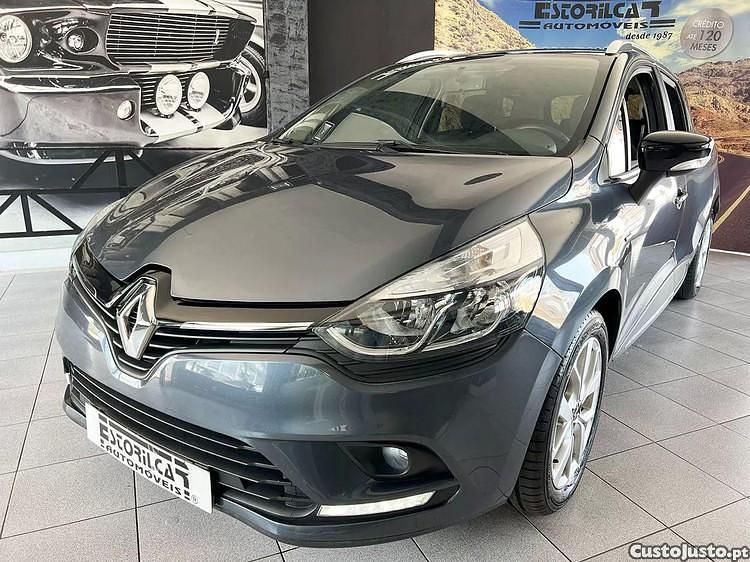 Outra Usado 2021 Renault Clio V LIMITED Sedan | € 14.600 (Preço justo) - Imagem 1/1