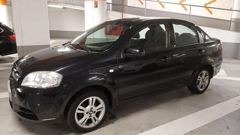 Preto Usado 2009 Chevrolet Aveo Sedan | € 2.900 (Caro) - Imagem 1/4