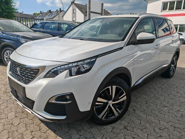 Branco Usado 2020 Peugeot 5008 Monovolume | € 28.500 (Caro) - Imagem 1/4
