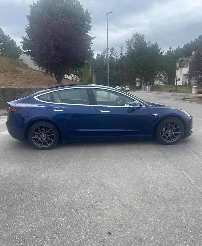 Usado Tesla Model 3 Long Range AWD 258 kW (351 HP) 2020 Azul Sedan
