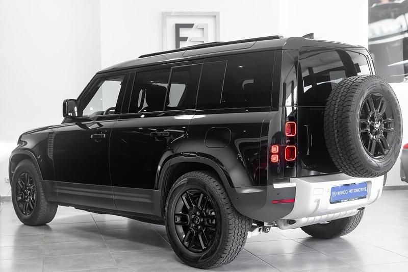 Usado Land Rover Defender 300 HP (220 kW) 2024 Preto SUV