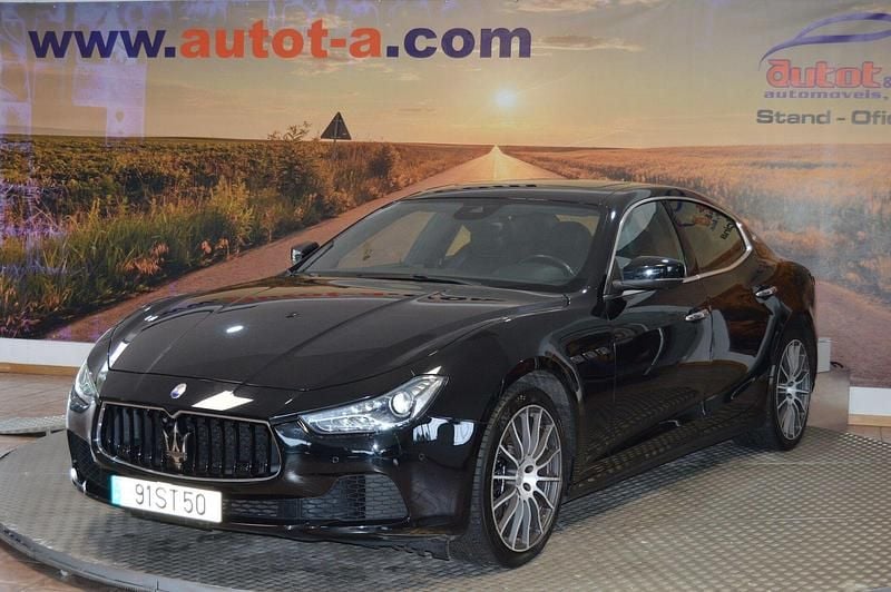 Preto Usado 2017 Maserati Ghibli GranLusso Coupé | € 39.000 (Super Preço) - Imagem 1/4