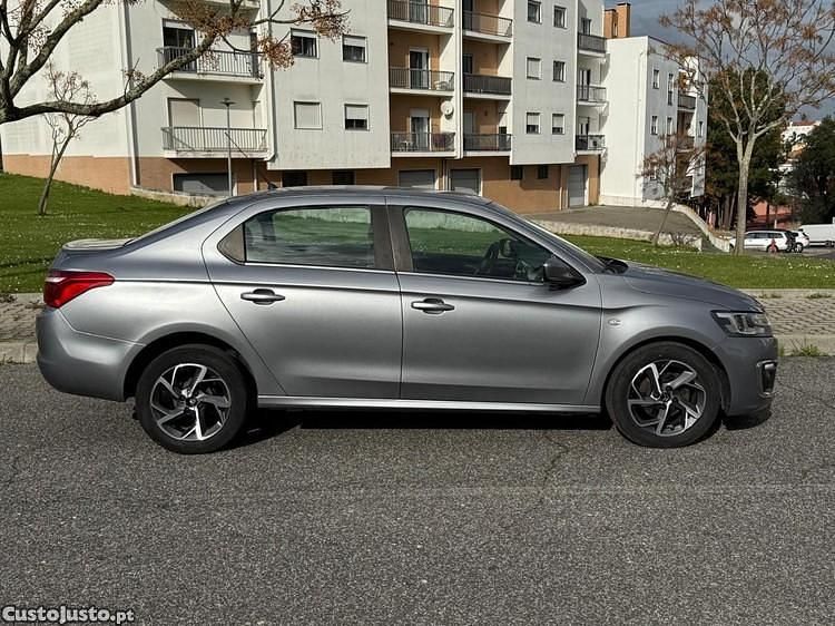 Branco Usado 2019 Citroën C-Elysee I Shine Sedan | € 9.990 (Preço justo) - Imagem 1/1
