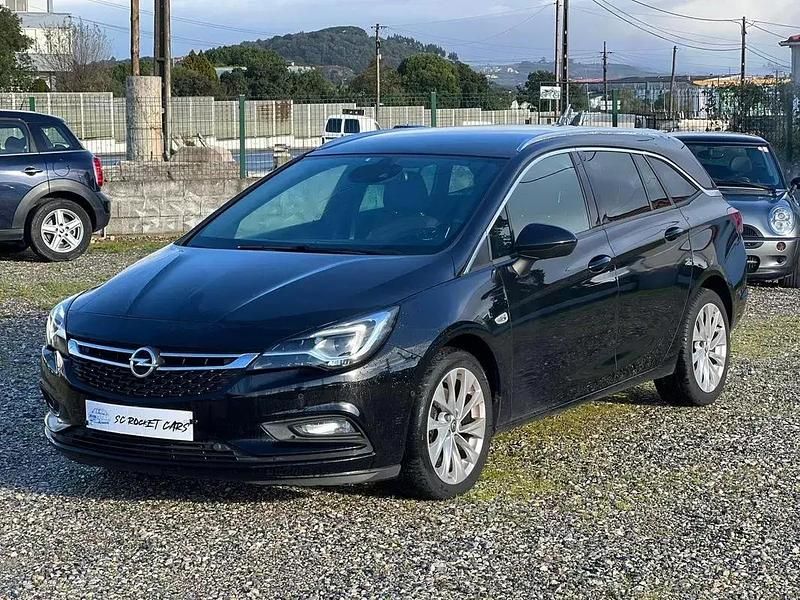 Usado Opel Astra Innovation 136 HP (100 kW) 2018 Preto Carrinha